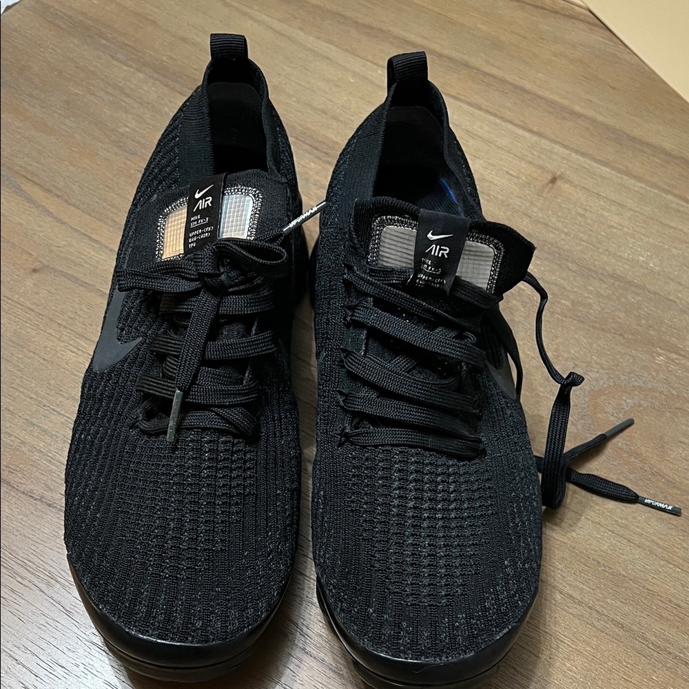 Nike VAPORMAX Men's Black Sneakers